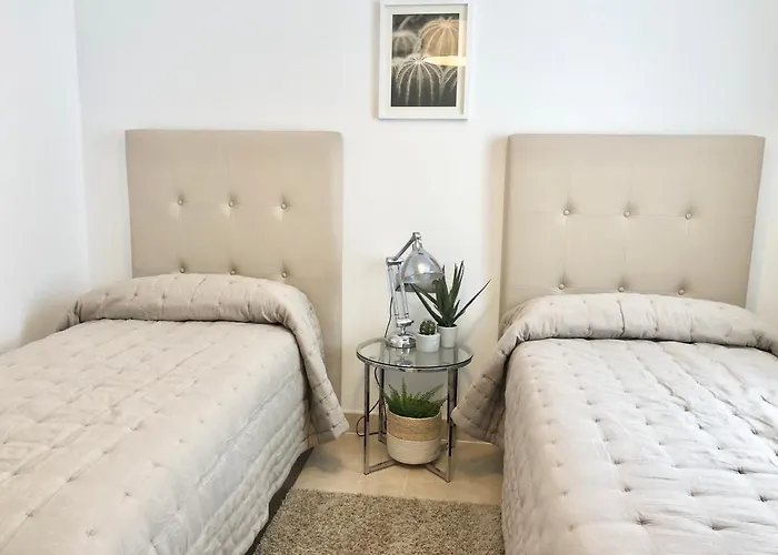Stylish Perfect Location דירה *